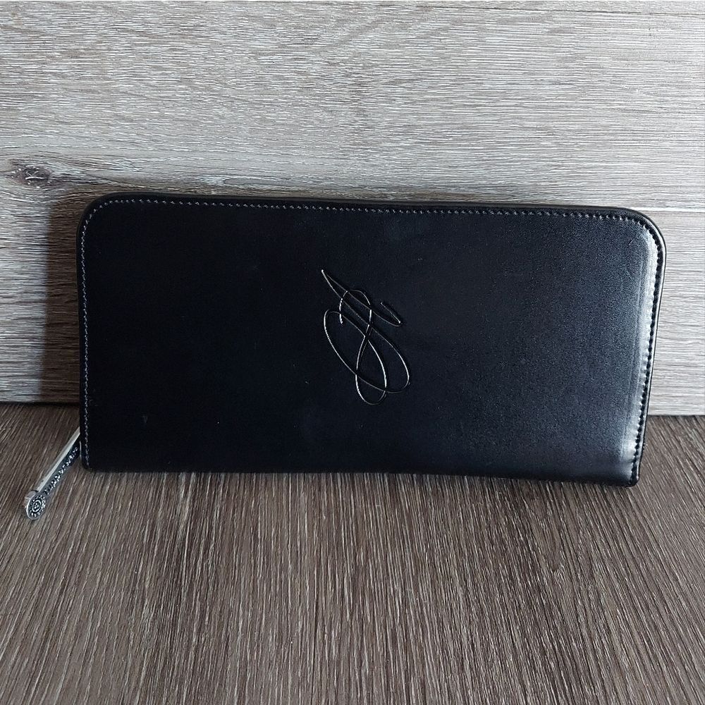 Tupperware Black Passport Holder and Travel Organizer Wallet